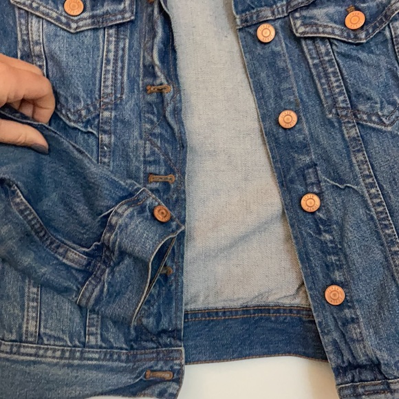 J.Crew Women’s Denim Jacket, Medium Wash, Petite Small - Picture 3 of 5